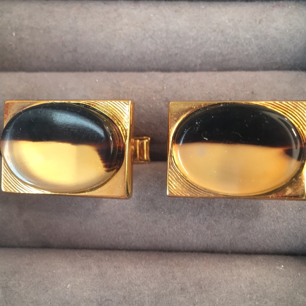Vintage Gold Tone Cat Eye Cuff Links